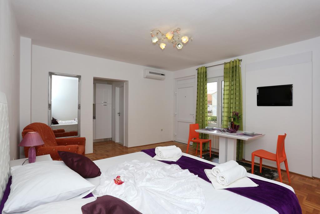 Apartments Maruna Self Check-In Zadar Ngoại thất bức ảnh