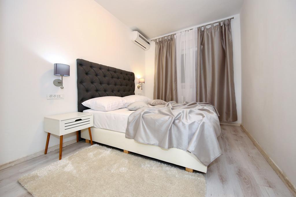 Apartments Maruna Self Check-In Zadar Ngoại thất bức ảnh